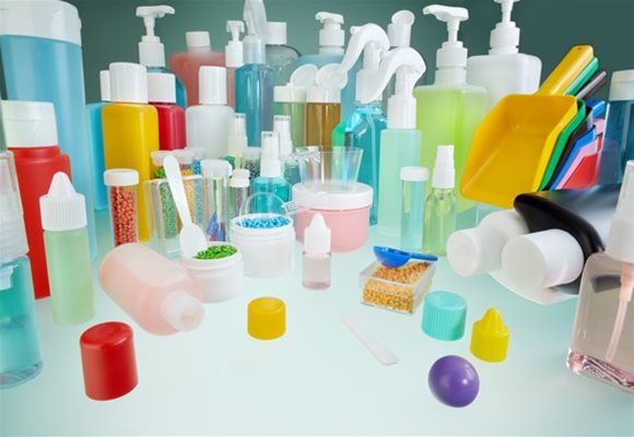 How to choose the right plastic container